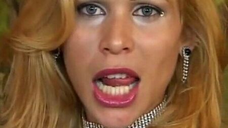 EL MEJOR TRÁILER DE UNA PELÍCULA DE TRANSEXUALES DE TODOS LOS TIEMPOS