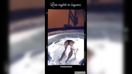 Madison Grace Reed en bikini en el jacuzzi
