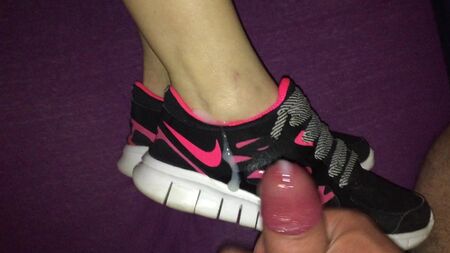 Nike Free Run 2.0: Shoejob y eyaculación