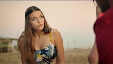 Afra Saracoglu - Lo más bonito