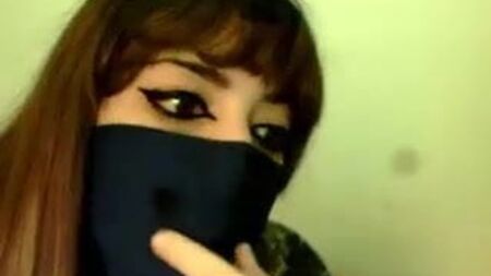 Ilham Arab, chica webcam 05