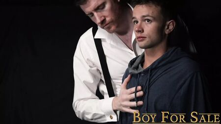 Un chico joven llevado al límite por un «daddy» del BDSM y su consolador