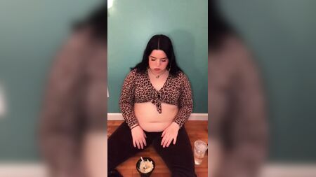 Cena familiar de BBW Mskristinaxo (con eructos incluidos)