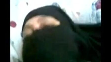 Esposa egipcia árabe con niqab