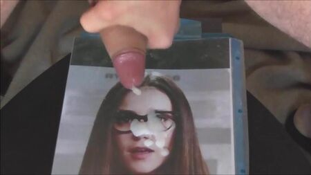 Homenaje a Nina Dobrev