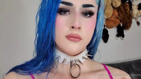 Hazel Lush eyaculando a chorros