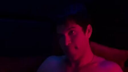 Keegan Allen se acuesta con James Franco