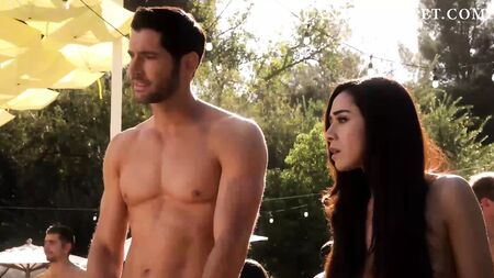 Escena de Aimee García desnuda en «Lucifer» en ScandalPlanet.Com