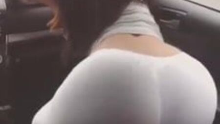 Kathy Ferreiro - Divirtiéndose con una amiga