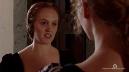 Isolda Dychauk y Stephanie Caillard desnudas - Borgia, temporada 2, episodio 11