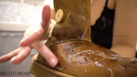 Las botas Ugg mullidas provocan un desastre horrible - projectsexdiary
