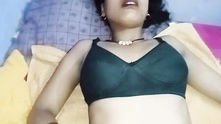 Una esposa india engaña a su marido. Una «babhi» india tuvo sexo duro con su cuñado – Audio en hindi nítido