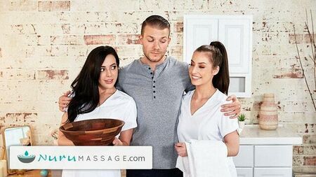 NuruMassage: dos masajistas para un cliente con Whitney Wright