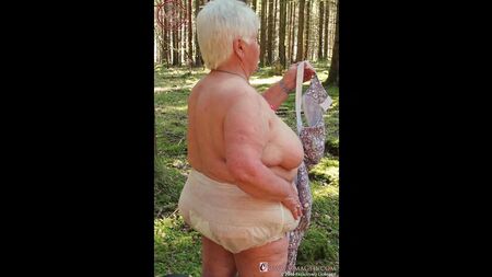 Colección de fotos de abuelas gorditas amateur de OmaGeiL
