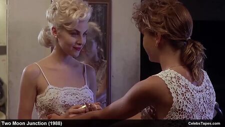 Sherilyn Fenn y Kristy McNichol: desnudos frontales y sexo salvaje