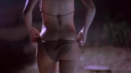 Kari Wuhrer - La mujer de tu vecino (también conocida como «Poison»)