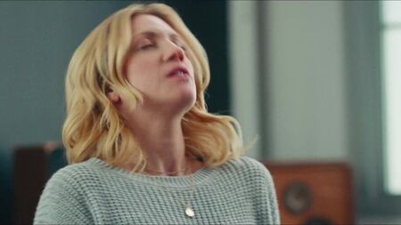 Brittany Snow - «Someone Great»