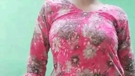 Ver el coño de la chica esta mañana me hizo correrme, y luego me lo pasé muy bien