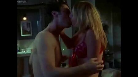 La escena de amor de Sarah Chalke en «Scrubs»