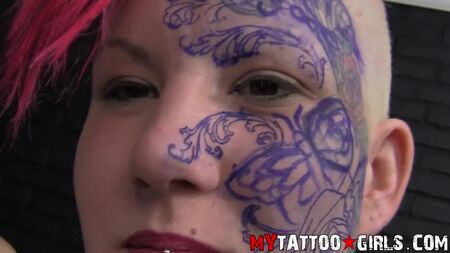 TATUAJE DE CARA DE MANÍ