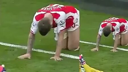Bultito en los pantalones de un futbolista heterosexual