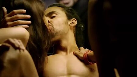 Priyanka Bose, Anangsha Biswas - Ascharya: «Que le den»