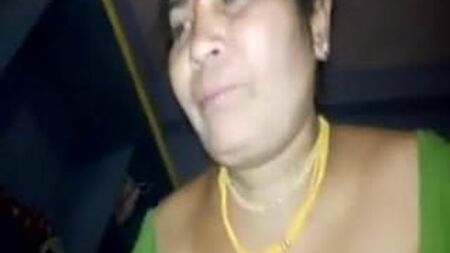 Tía madura desi