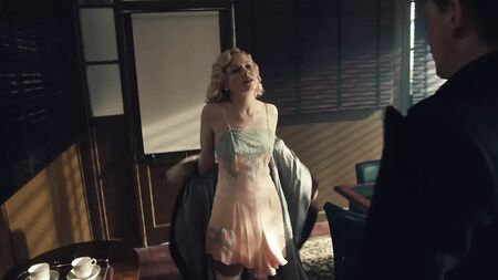 Kate Phillips interpreta a Linda Shelby en «Peaky Blinders»