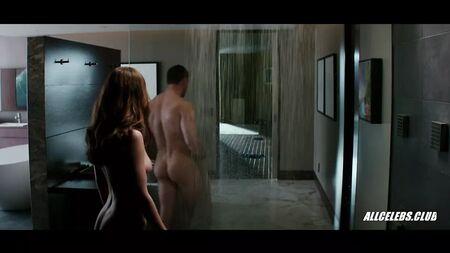 Las escenas de desnudo integral de Dakota Johnson - 50 sombras liberadas