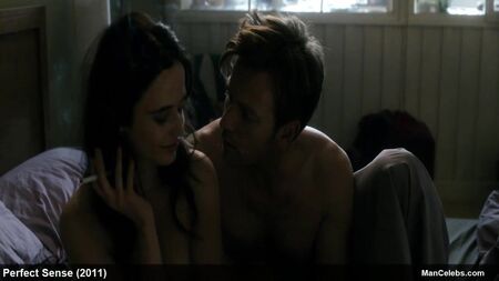 Ewan McGregor luce su precioso culo y su polla