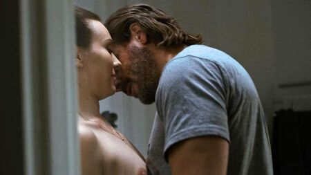 Aliette Opheim desnuda en una escena de sexo de «Hassel» en ScandalPlanet.Com