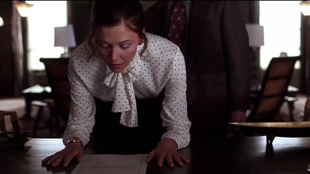 Escenas de sexo de Maggie Gyllenhaal - «Secretaria»
