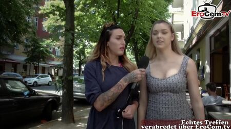 Un periodista alemán liga con un chico y una chica para tener un encuentro sexual en público