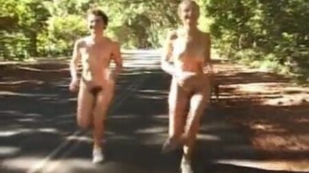 correr desnudo