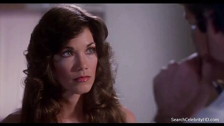 Barbi Benton desnuda - La masacre del hospital