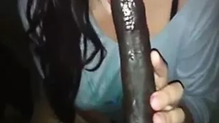 Una transexual increíble con una garganta profunda de 30 cm