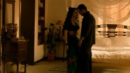 Kangana Ranaut (Shoot out at Wadala): escena sensual