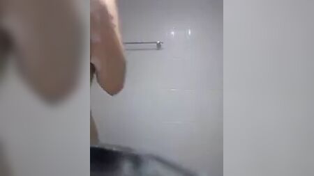 Mi novia desi de Karachi me envía un vídeo desnuda por WhatsApp