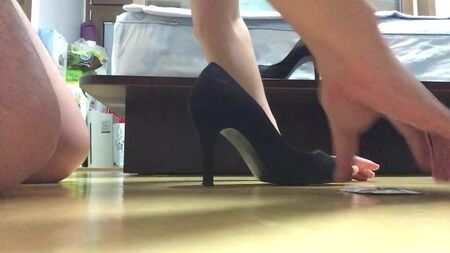 follada con tacones altos y corrida
