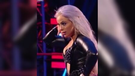WWE - la sexy Liv Morgan