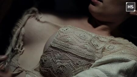 Hayley Atwell – Escenas sensuales en 4K