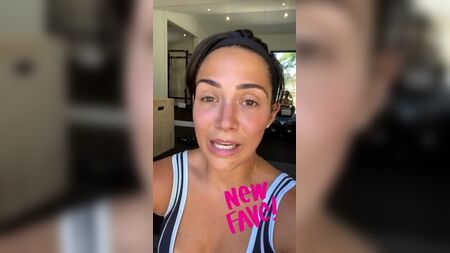 A Frankie Bridge le duele el trasero después de hacer ejercicio
