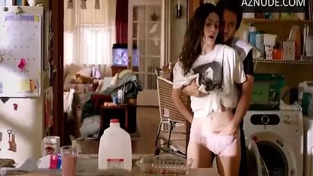 Emmy Rossum – Shameless – Todas las escenas de sexo (sin música)
