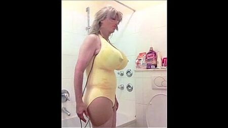 Body amarillo para el aumento de pecho