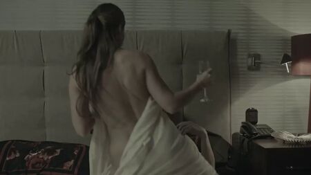 María Fernanda Yepes desnuda en «Dark Desire», temporada 1, episodios 10-17 (2020)