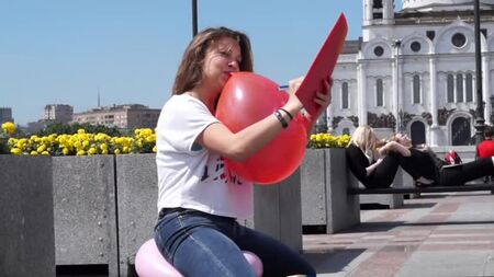 Blow To Pop And Sit To Pop || Looner || Globo-Fetish