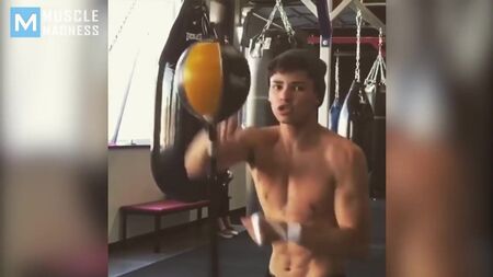 LAS MANOS MÁS RÁPIDAS EN BOXEO - Ryan Garcia - Muscle Madness