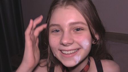 Ella solo tiene 18 años y ya hace esto