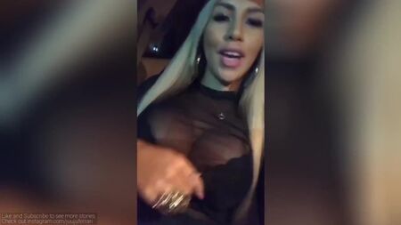 Recopilación de historias de Instagram y Snapchat de Juju Ferrari tomadas el 2017-08-19