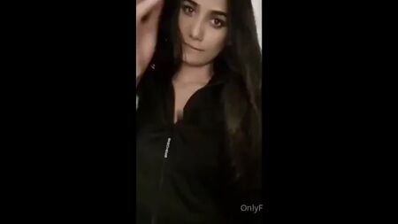 Poonam Pandey Balcón de OnlyFans